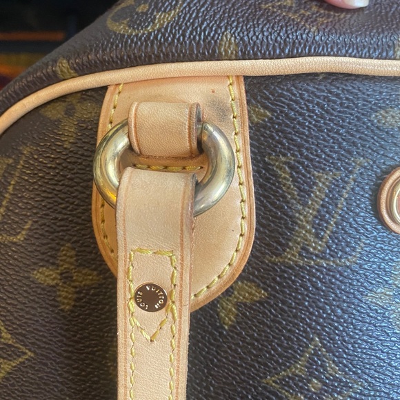 Louis Vuitton Monogram Montorgueil PM - Picture 11 of 16